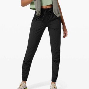 Lululemon Beyond the Studio Jogger Black Size 4
